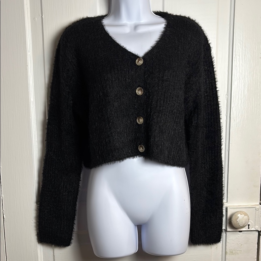 Mi Ami for Francesca’s Cozy Black Button-Up Sweater Size L
